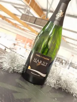675-hardy-champagne-bouteille-vigne-bio-biodynamie-raisin-permaculture-vignoble-biocoop-le-pissenlit.webp